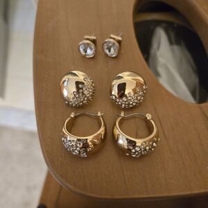 White House Black Market Set Of 3 Elegant Gold Women's Jewelry Set